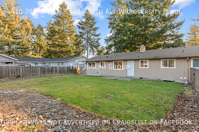 Building Photo - Sun-filled 2BD/1BA in University Place Duplex