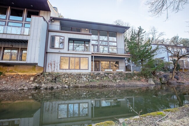 Building Photo - 15 Brandywine Falls Rd