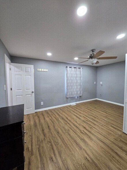 Building Photo - 1047 Ralston St