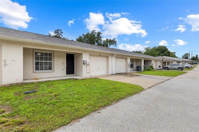 Building Photo - 37228 Grassy Hill Ln