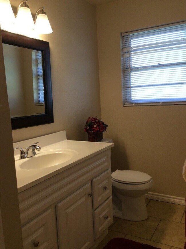 Building Photo - 4428 32nd St