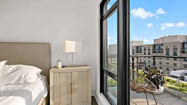 Building Photo - 1722 6th St NW