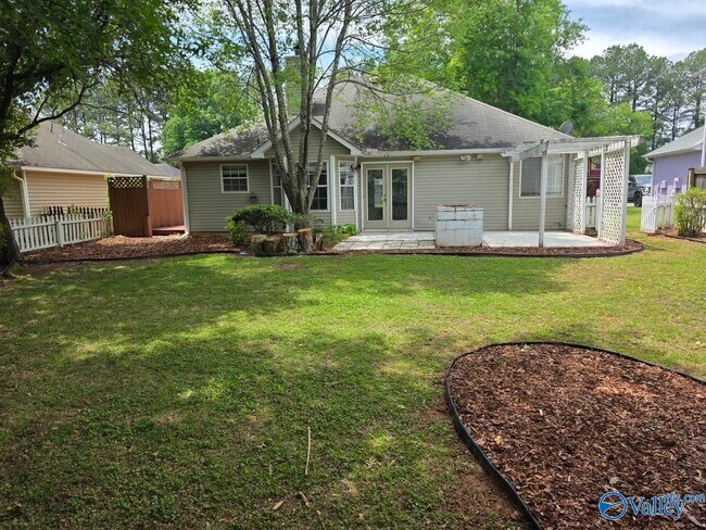 Building Photo - 218 Cypress Creek Dr