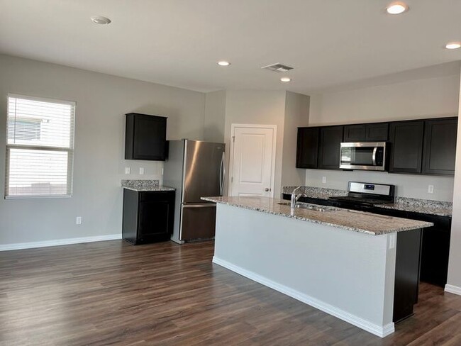 Building Photo - Home in Litchfield Park at Canyon Views! 5...