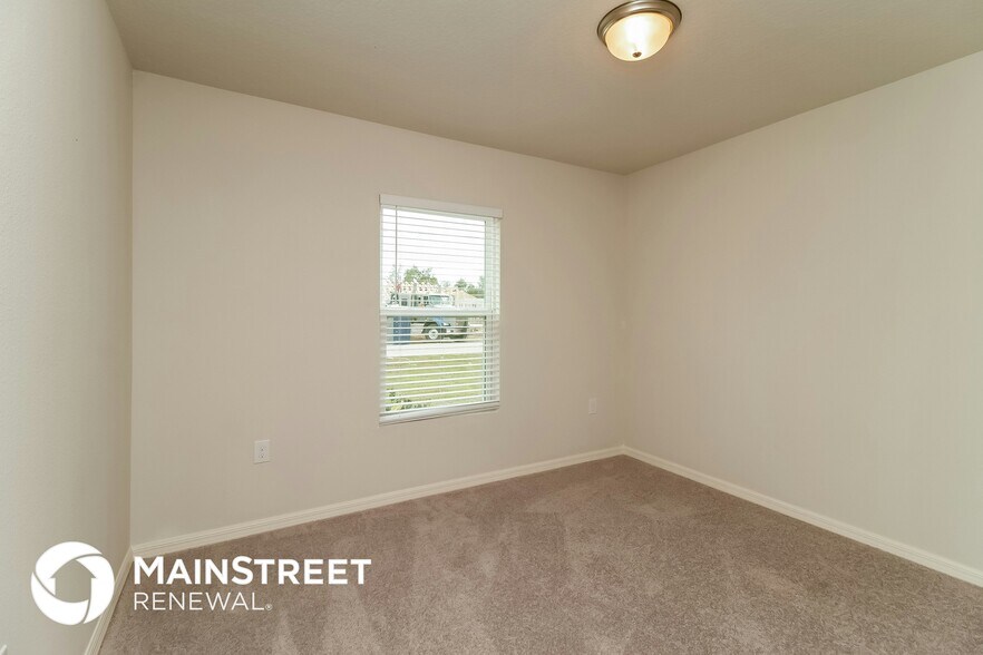 Building Photo - 260 Hyacinth Ct