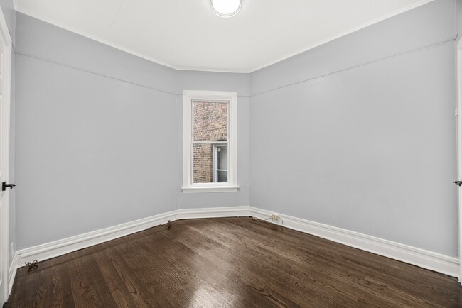 Building Photo - 7110 S Eberhart Ave