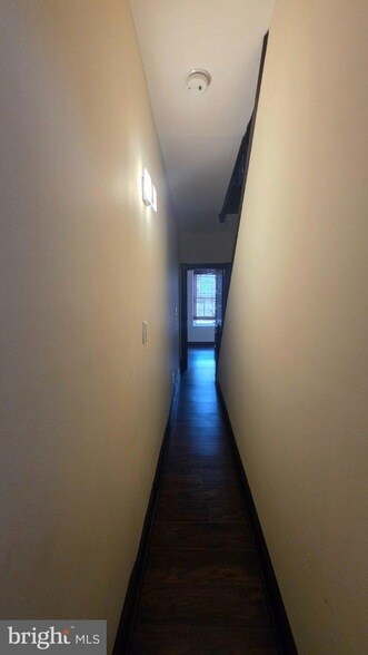 Building Photo - 178 Brunswick Ave