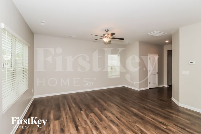 Building Photo - 8212 Williams Farm Dr