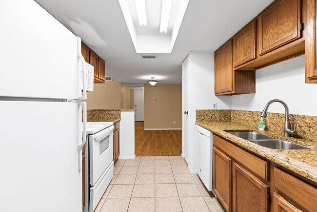 Building Photo - 14777 Wunderlich Dr