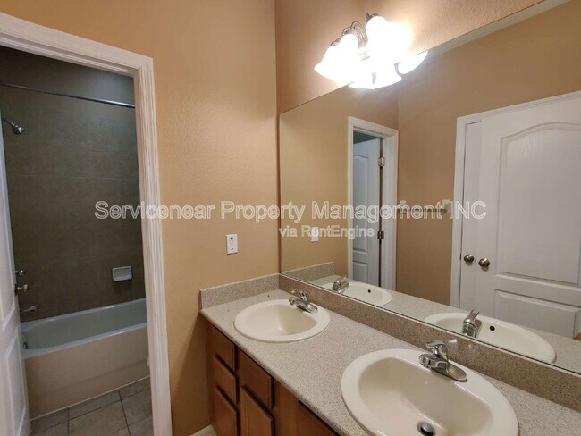 Building Photo - 7801 Seafield Ln