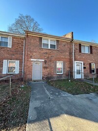 Building Photo - Welcome to this fantastic townhome in Norf...