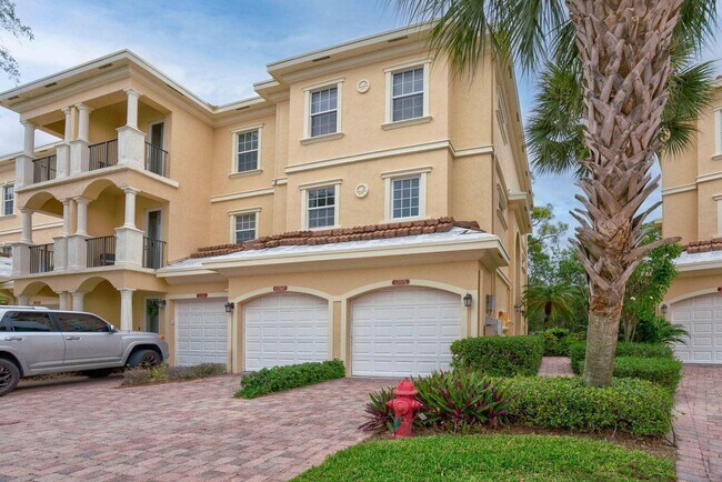 Primary Photo - 12759 SE Old Cypress Dr