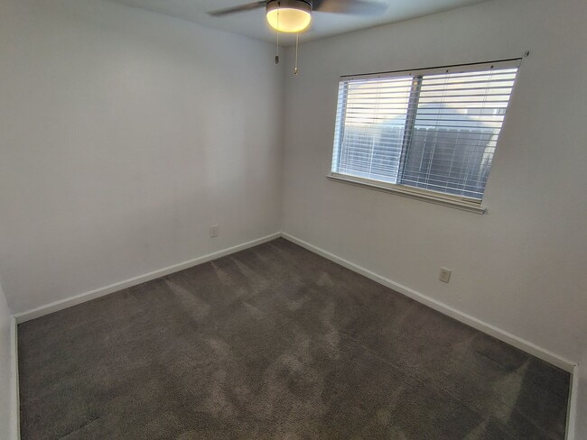 Building Photo - 2218 Heritage Manor Dr