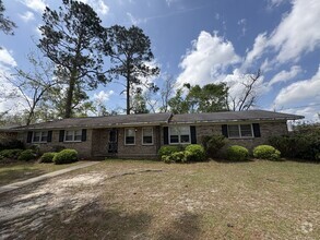 Building Photo - 603 Waters Dr