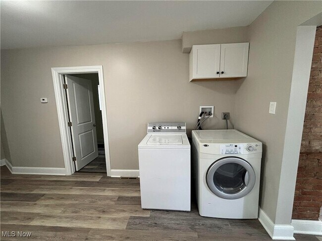 Building Photo - 1445 W 52nd St