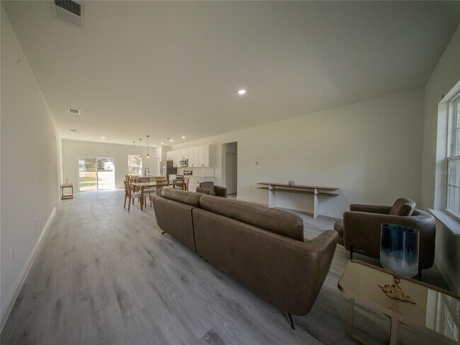 Building Photo - 2850 SW 140th Pl