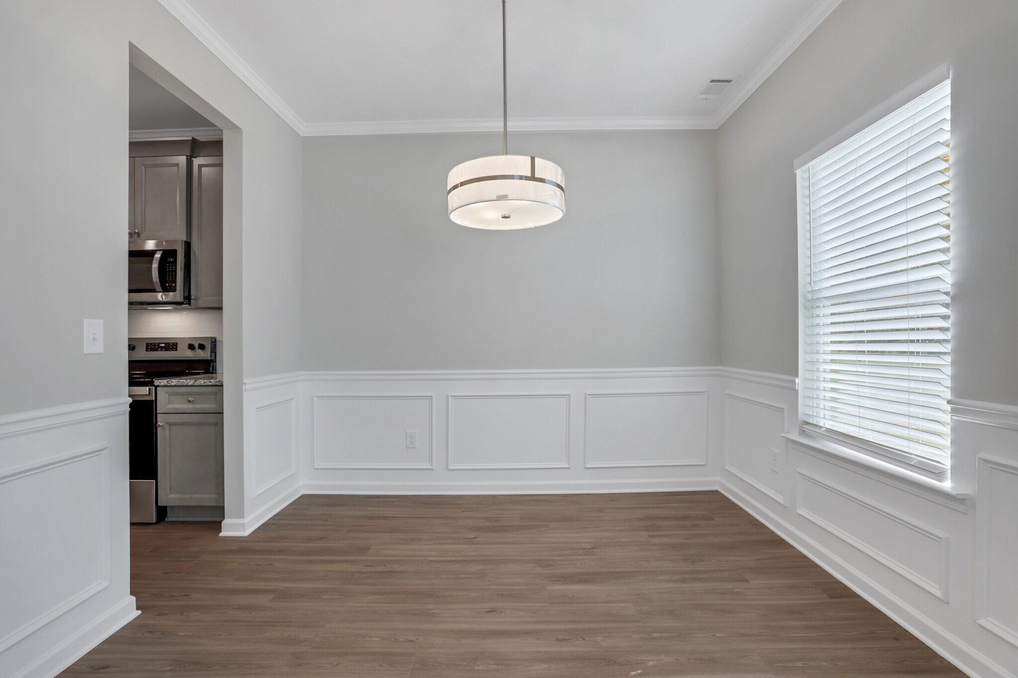 Building Photo - 236 Eva Way NE