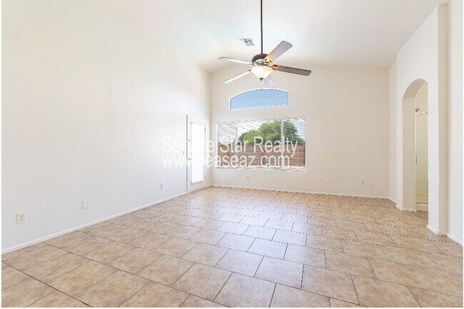 Building Photo - 8414 S 48th Ln