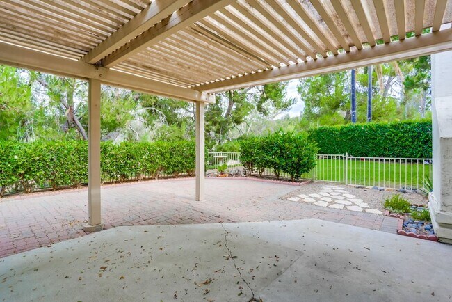 Building Photo - 3 bed, 2 bath Single Family Home in North ...