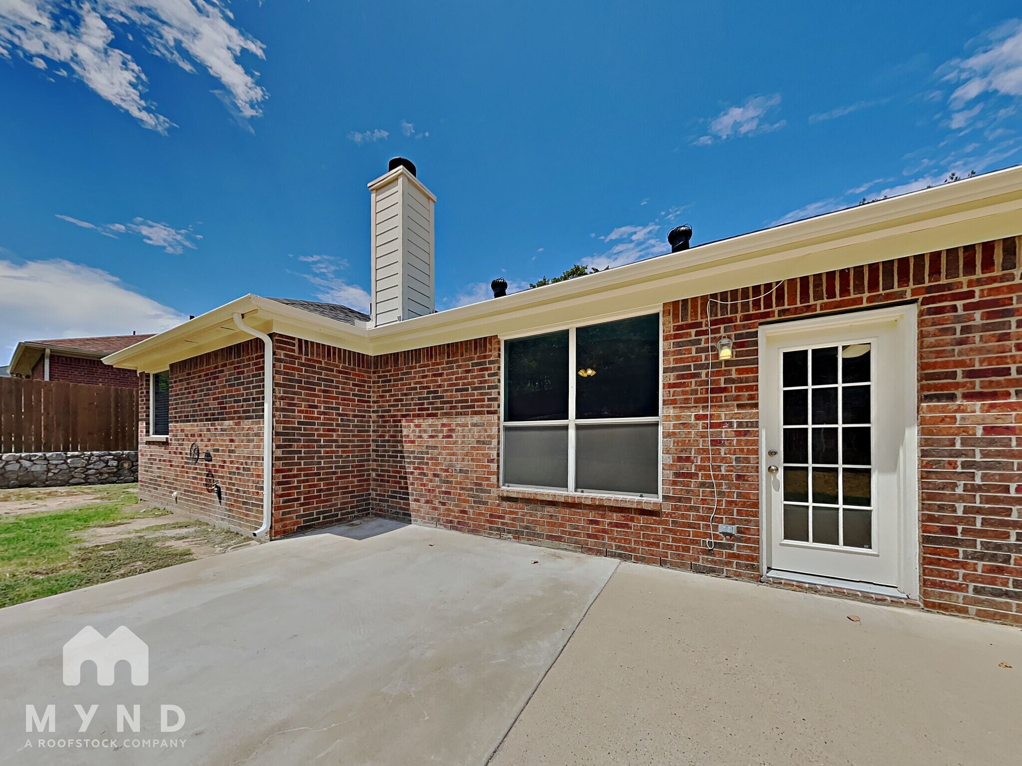 Building Photo - 2213 Creek Side Dr