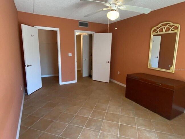 Building Photo - 845 S Gulfview Blvd