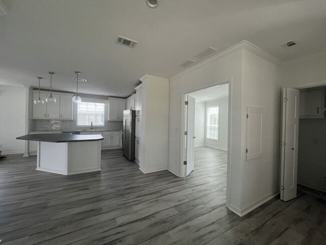 Building Photo - 245 Bimini Cay Cir