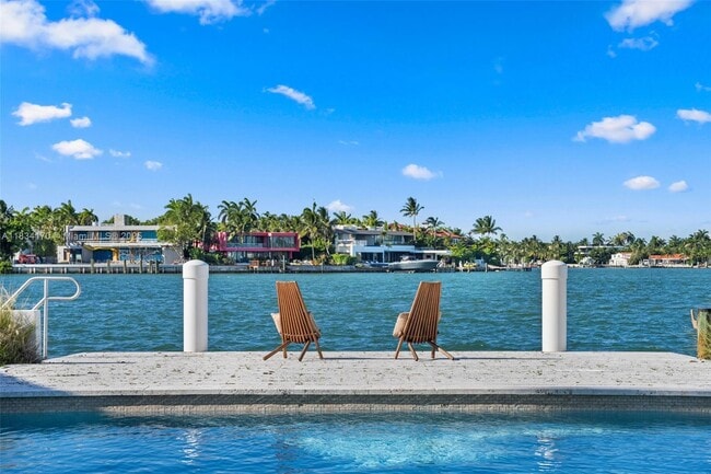 Building Photo - 205 N Hibiscus Dr