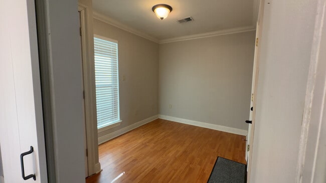 Building Photo - 9150 Nolen Dr