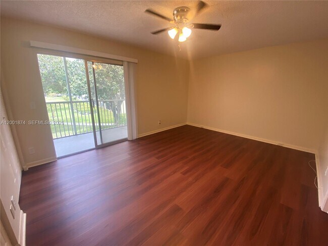 Building Photo - 800 SW 131st Ave