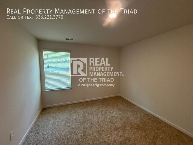 Building Photo - 407 Gulliver Ct
