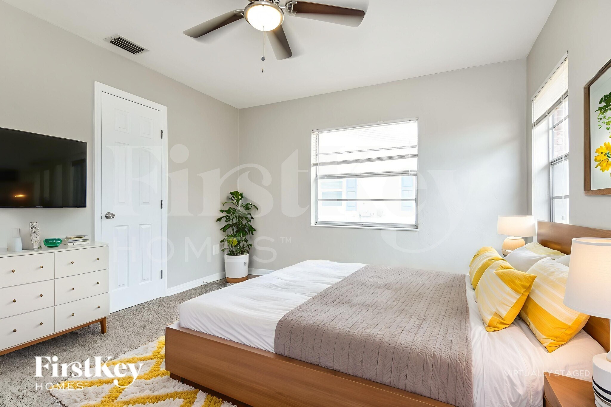 Building Photo - 719 W Ohio Ave