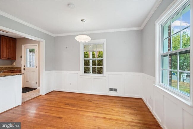 Building Photo - 6124 12th Rd N