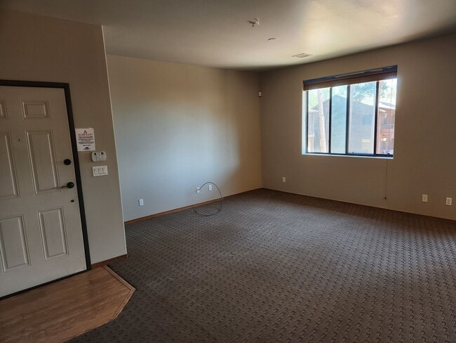 Building Photo - 200 E Malibu Dr