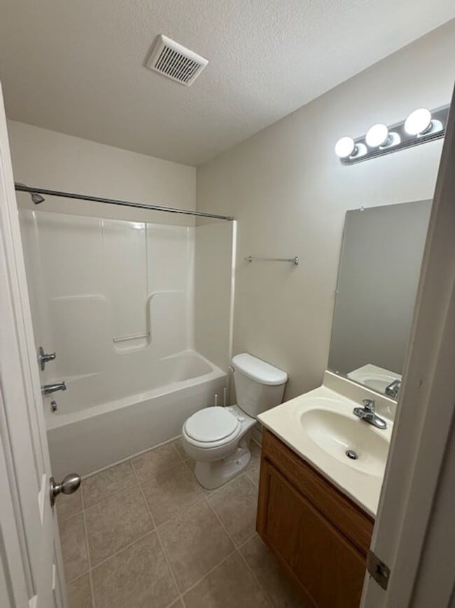 Building Photo - Carolina Forrest! 3 Bedroom / 3 Bath. Pet Friendly.
