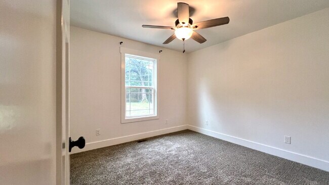Building Photo - Coming Soon: 3BR, 2BA in the country