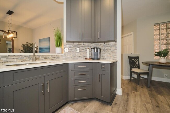 Building Photo - 9190 Southmont Cove