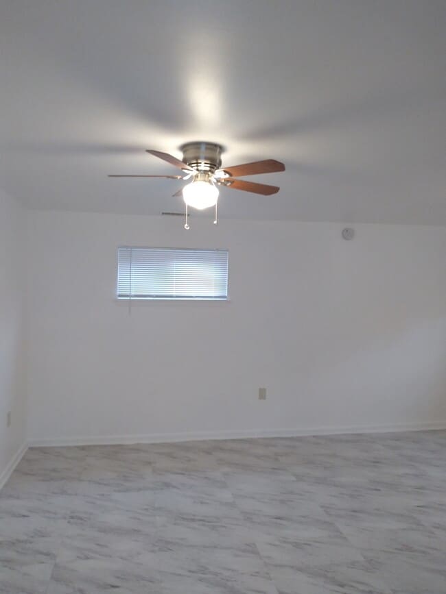 Building Photo - 4010 Hampden St