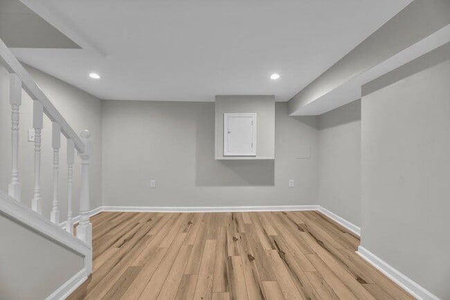 Building Photo - 2042 E Fayette St