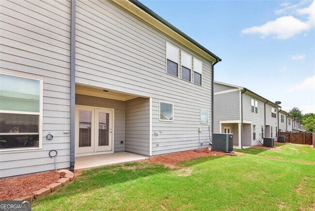 Building Photo - 5524 Garens Way