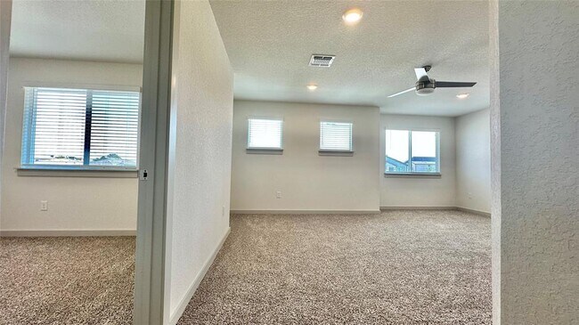 Building Photo - 2312 Tucker Ln
