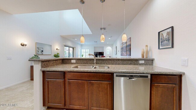 Building Photo - 3935 E Rough Rider Rd