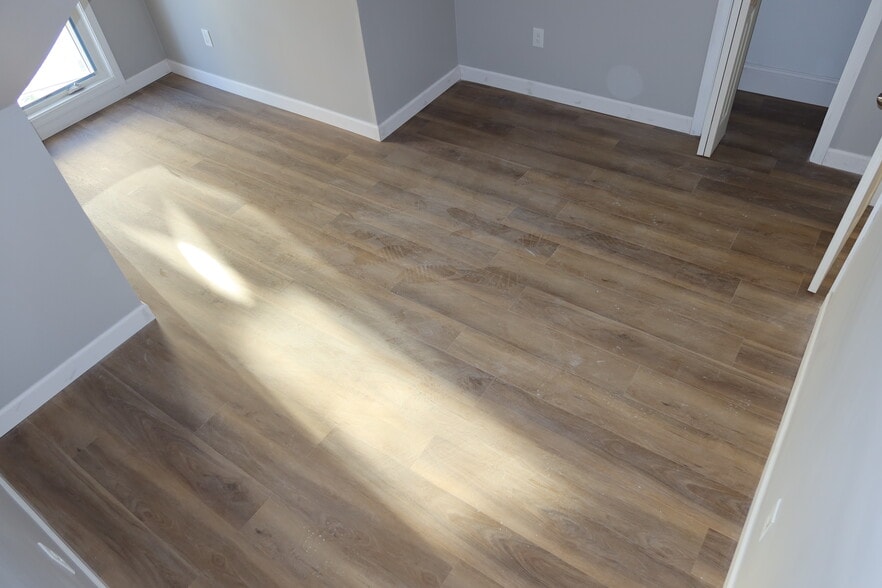 Unit 3 Bdr - 16 Benton St