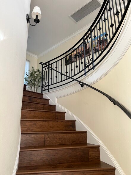 Stairs - 9220 Touchstone Ct