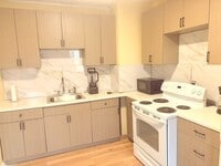 Building Photo - 202 Bellevue St