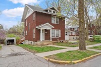 Building Photo - 4 Bed 2 Bath East Campus Huse