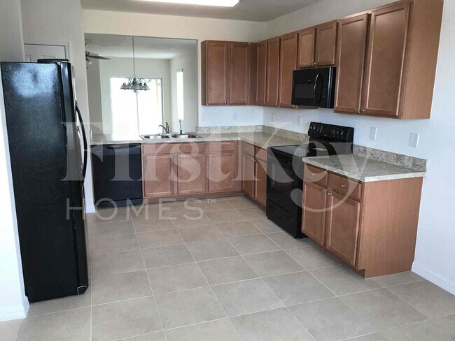 Building Photo - 217 NW 9th St