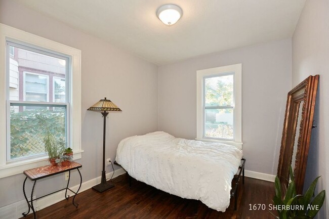 Building Photo - 3br 1ba 2cg ~ Security Deposit Free Altern...