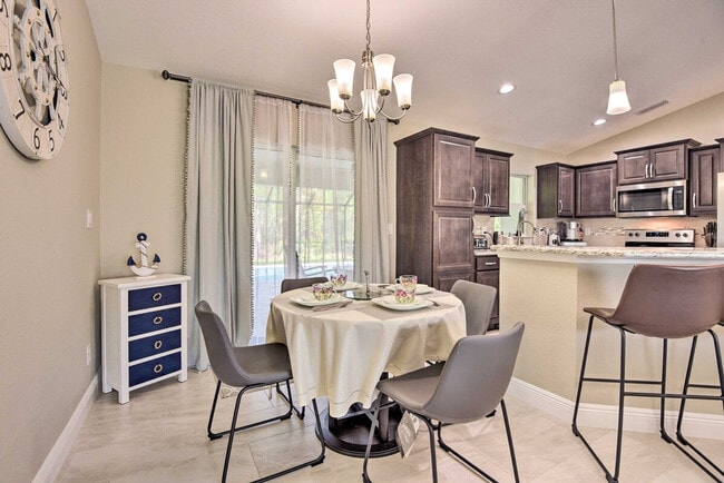 Building Photo - 2894 Maximo Rd