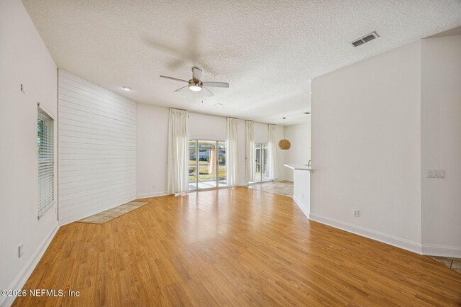 Building Photo - 3447 Heron Dr N