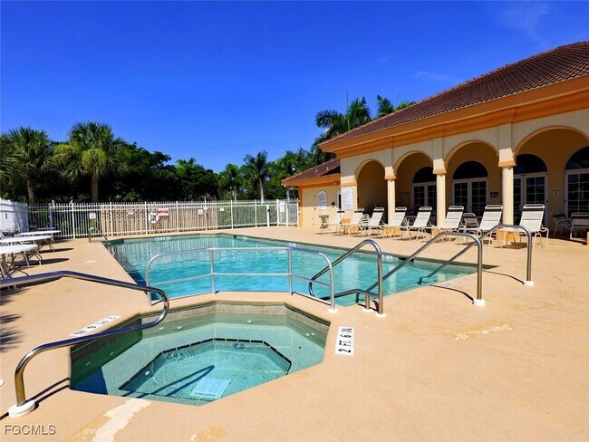 Building Photo - 15460 Bellamar Cir